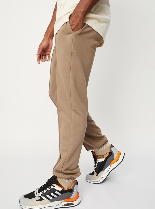 Men Athleisure Joggers with Zip Pockets