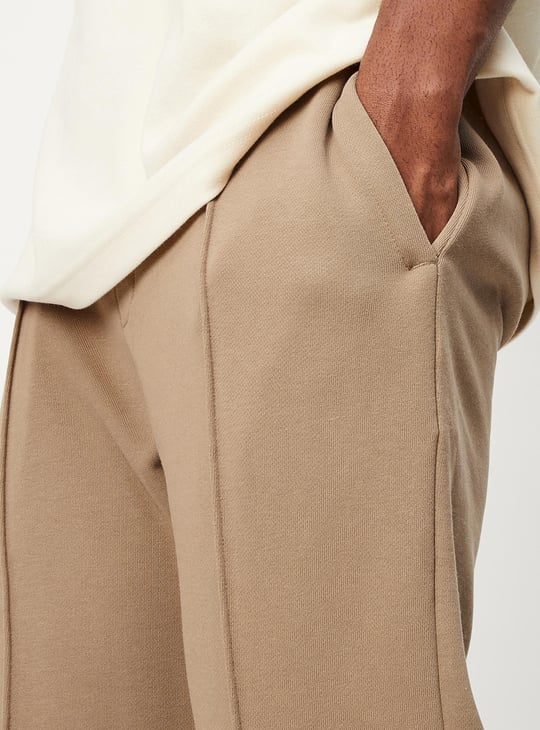 Men Athleisure Joggers with Zip Pockets