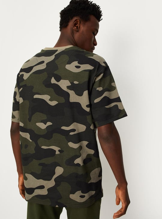 Men Camouflage Oversized T-shirt
