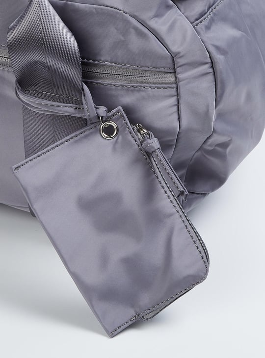 Women Solid Duffle Bag
