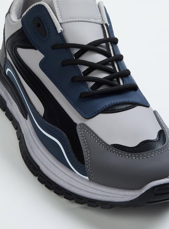 Men Colourblock Lace-Up Sneakers