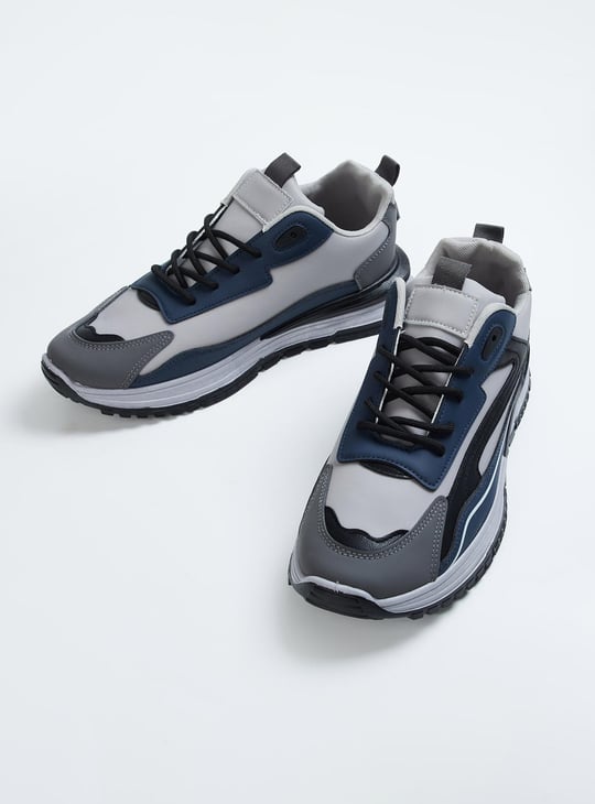 Men Colourblock Lace-Up Sneakers