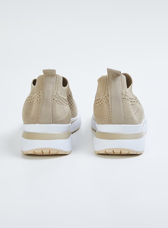 Women Textured Sports Shoes