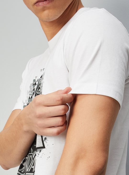 Men Black Panther Printed Slim Fit T-shirt