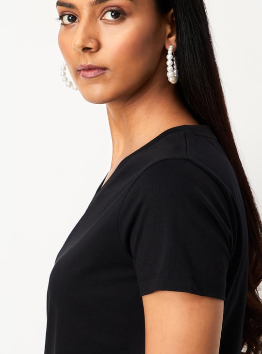 Women Solid V-neck T-shirt