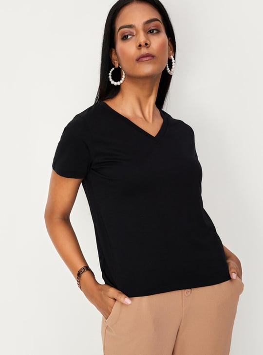 Women Solid V-neck T-shirt