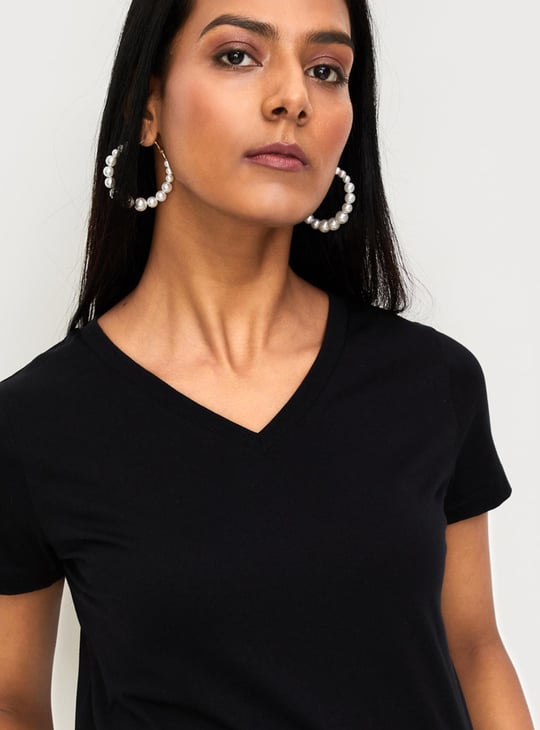 Women Solid V-neck T-shirt