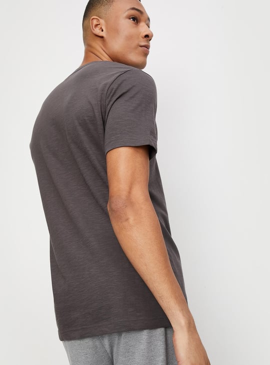 Men Solid V-neck T-shirt