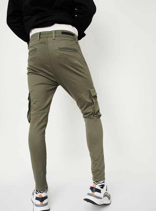 Men Carrot Fit Coloured Cargo Jeans