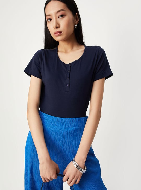 Women Solid Henley Neck T-shirt