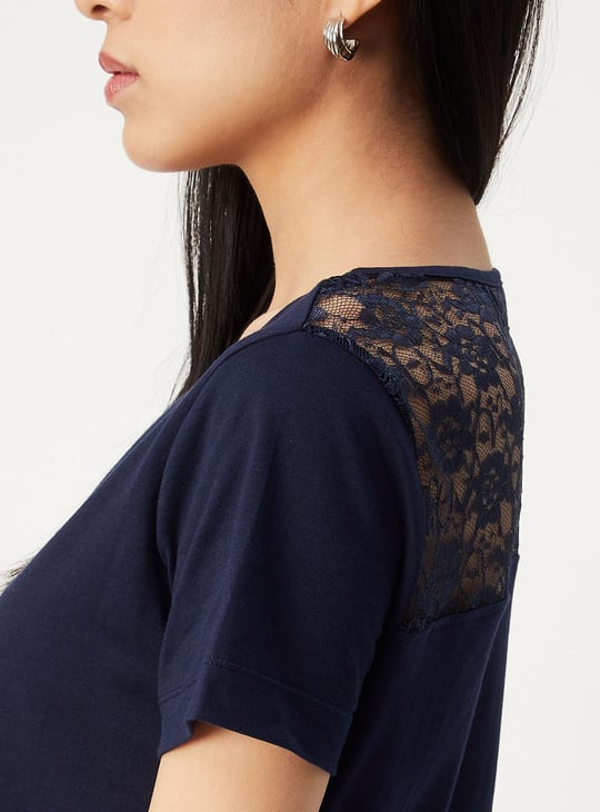 Women Solid Henley Neck T-shirt
