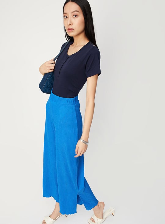 Women Solid Henley Neck T-shirt