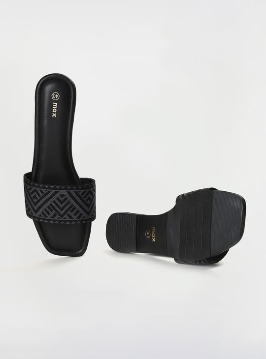 Women Woven Strap Flat Sandals