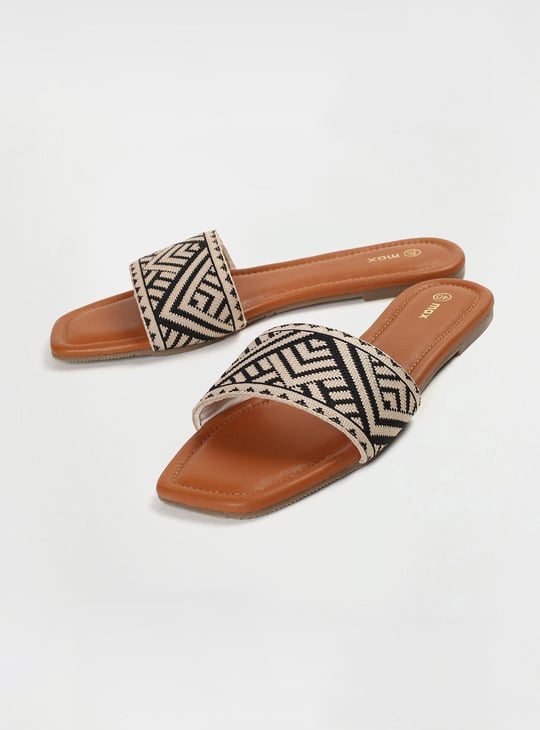 Women Woven Strap Flat Sandals