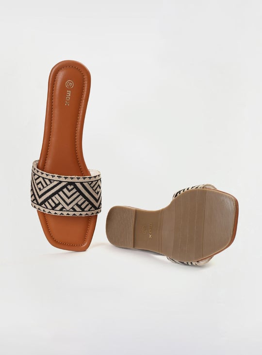 Women Woven Strap Flat Sandals