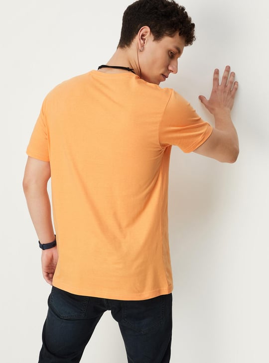 Men Typographic Slim Fit T-shirt