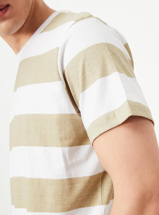 Men Slim Fit Striped T-shirt