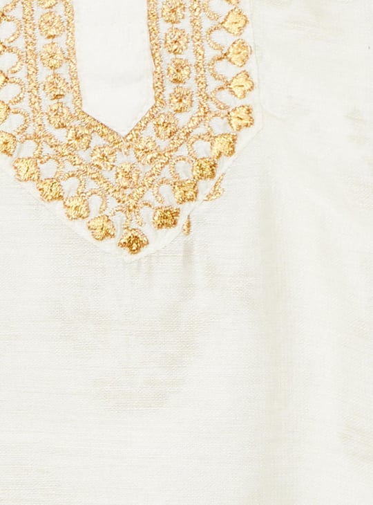 Women Embroidered Layered Kurta