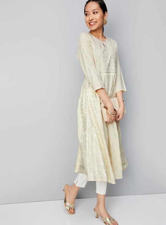 Women Embroidered Kalidar Kurta