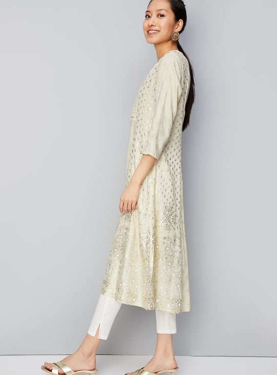 Women Embroidered Kalidar Kurta
