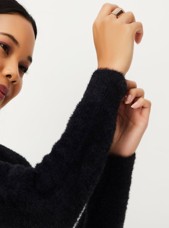 Women Plush Yarn Shrug with Pockets