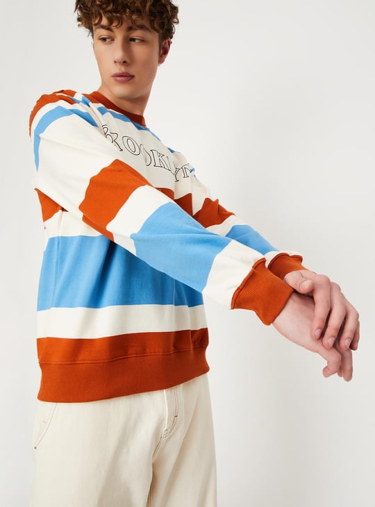 Men Striped Slim Fit Sweatshirt