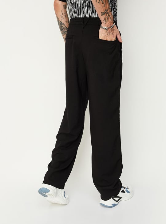Men Solid Loose Fit Pleated Pants