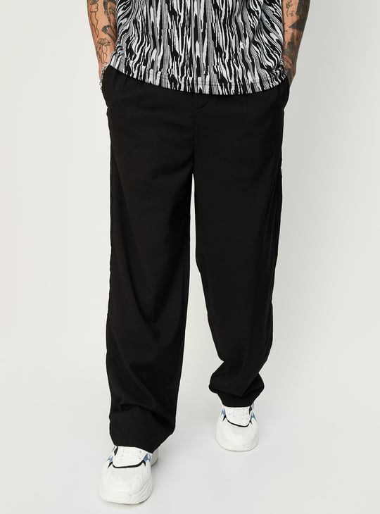 Men Solid Loose Fit Pleated Pants