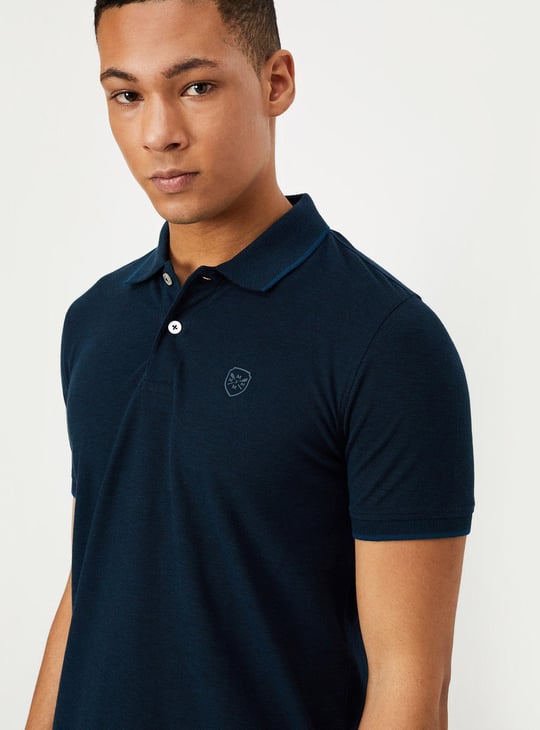 Men Solid Slim Fit Polo