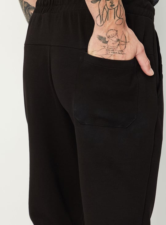 Men Solid Slim Fit Joggers