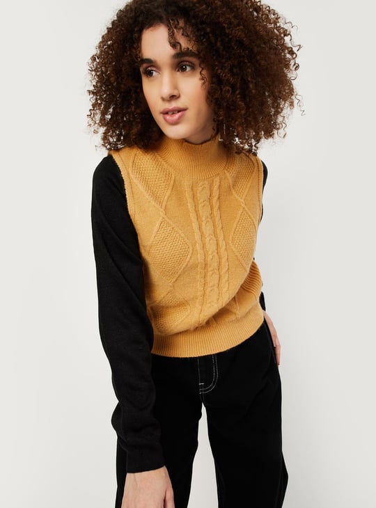 Women Cable Knit Sleeveless Sweater