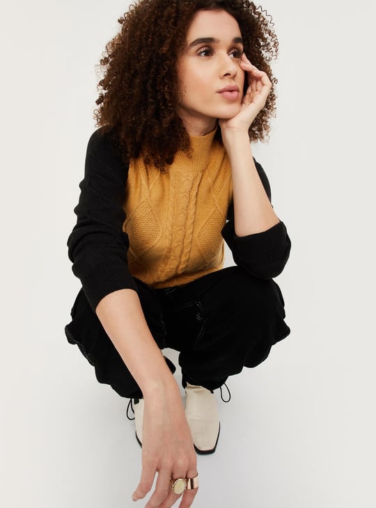 Women Cable Knit Sleeveless Sweater