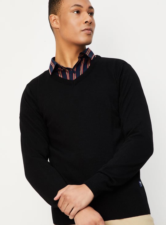 Men Slim Fit Solid Sweater