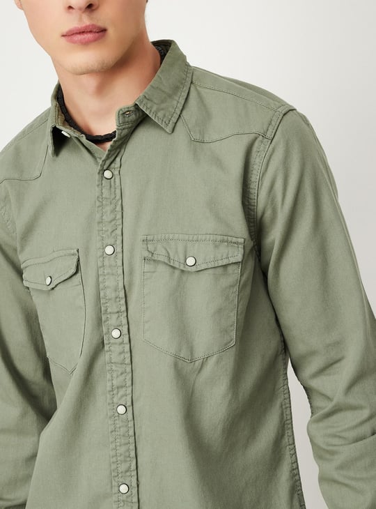 Men Solid Flap Pocket Shirt