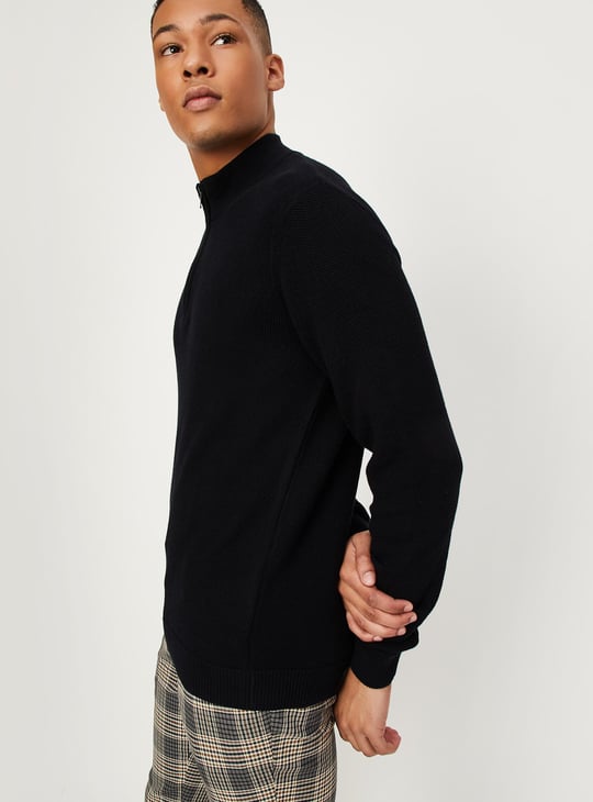 1000012962981-Black-BLACK-