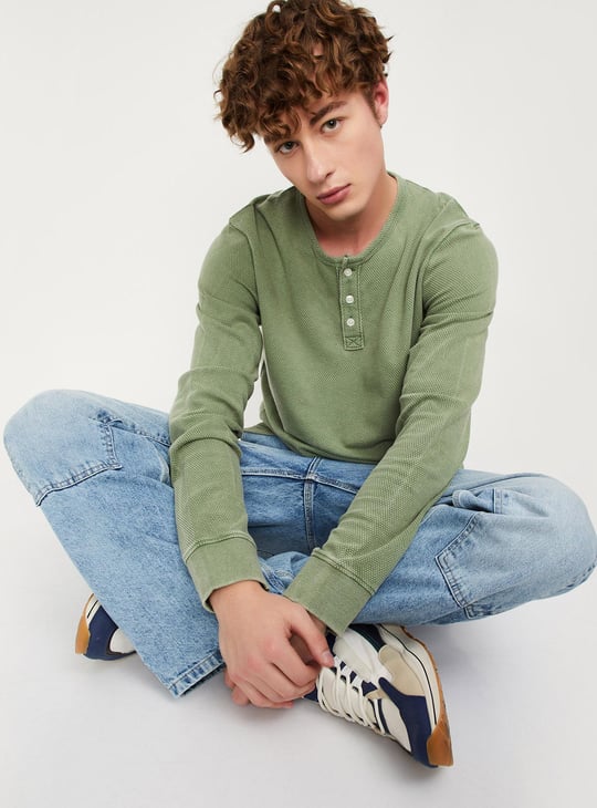 Men Textured Henley Neck T-shirt