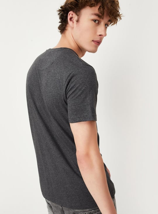 Men Striped Slim Fit T-shirt