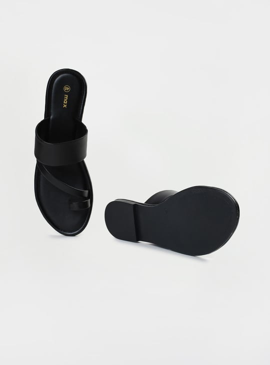 Women Solid One-Toe Flat Sandals