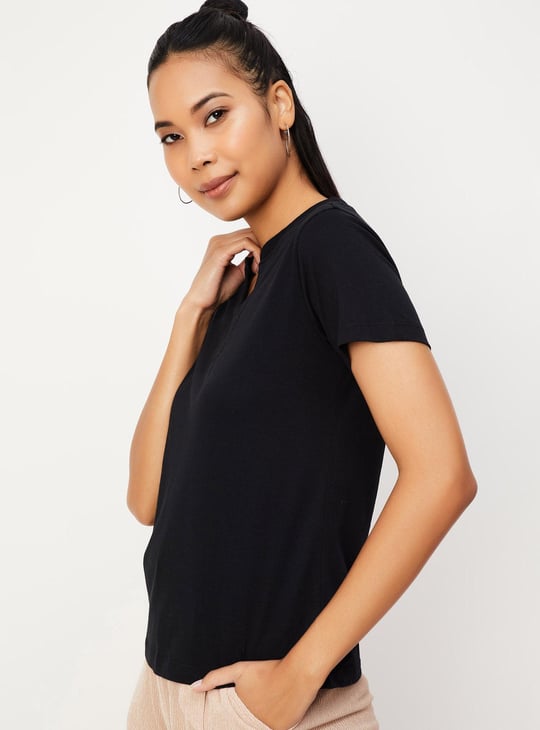 Women Solid Notched Neck Top