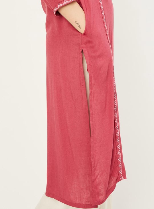 Women Embroidered Kurta with Pocket