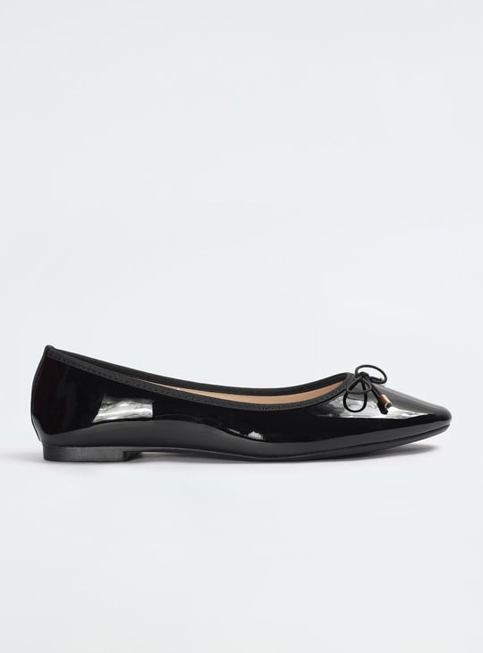 Women Solid Bow-Detailed Ballerinas