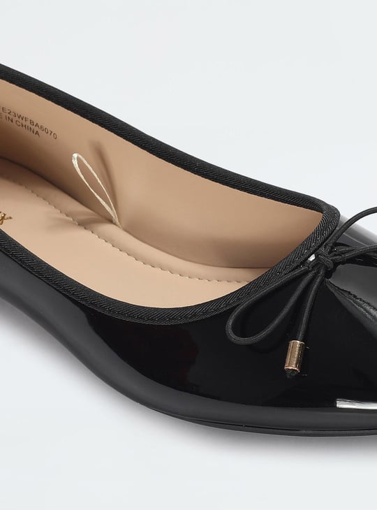 Women Solid Bow-Detailed Ballerinas