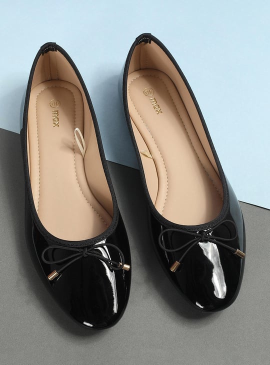 Women Solid Bow-Detailed Ballerinas