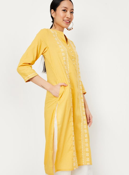 Women Embroidered Kurta with Pocket