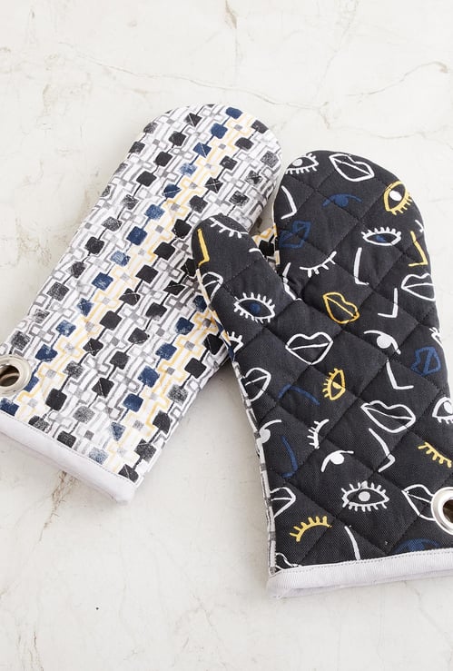 Mandarin Sketches Printed Oven Mitt - Set of 2 - 17 x 31 cm