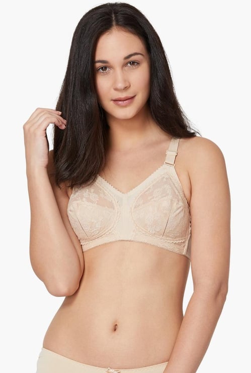 TRIUMPH Full Support Lacy Non-Padded Non-Wired Bra