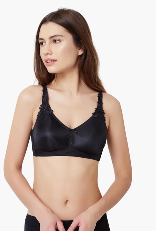 TRIUMPH Lacy Strap Non-Padded Non-Wired Minimizer Bra