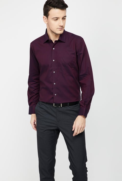 VAN HEUSEN Regular Fit Solid Cotton Formal Shirt