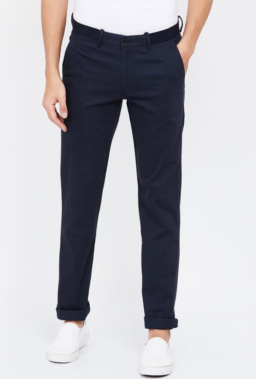 ARROW SPORT Solid Slim Straight Chinos