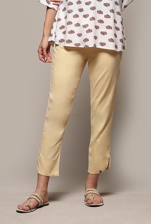 BIBA Women Solid Elasticated Straight Pants